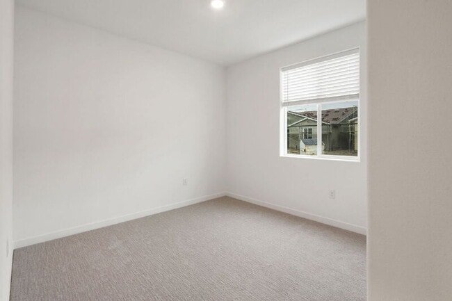 Building Photo - 8151 Lavigne Cir