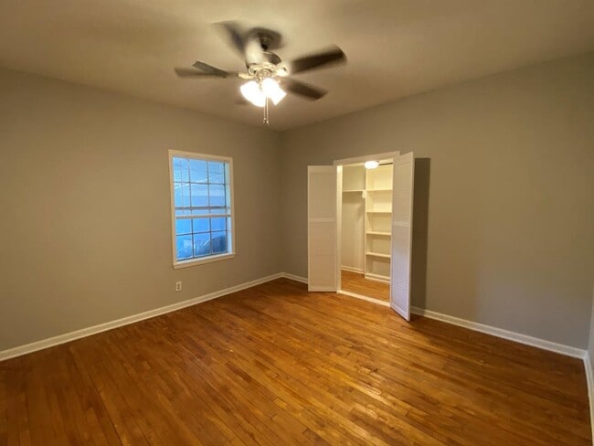 Building Photo - 6523 Avenue C
