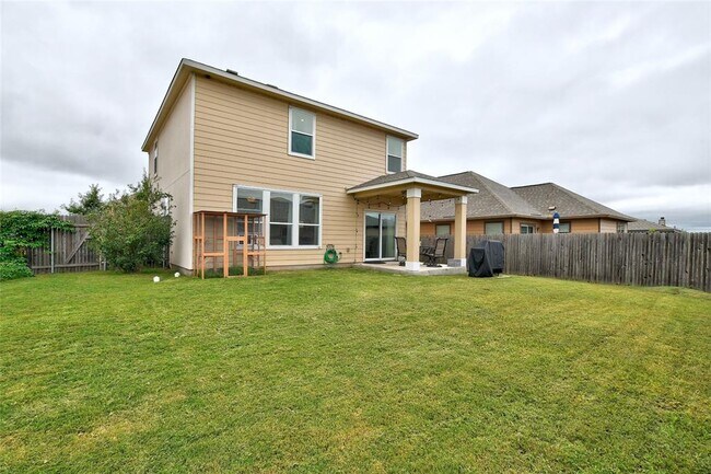 Building Photo - 9017 Norwich Castle
