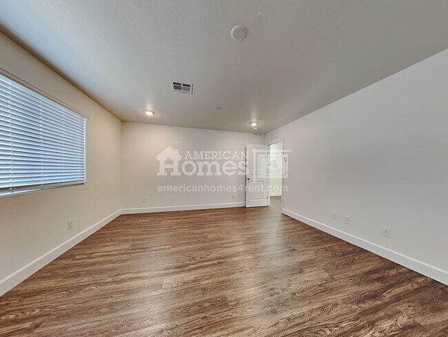 Building Photo - 92 Cabaletta Lane