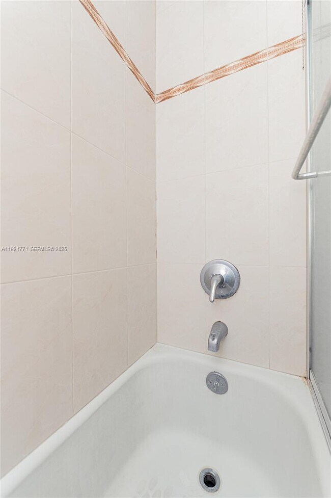 Building Photo - 3800 S Ocean Dr