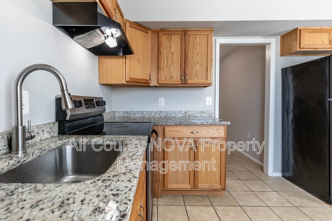 Building Photo - 1438 Cottonwood Ct