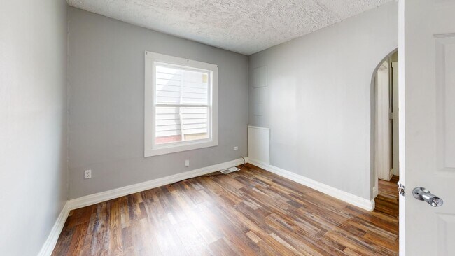 Building Photo - 3523 Walton Ave