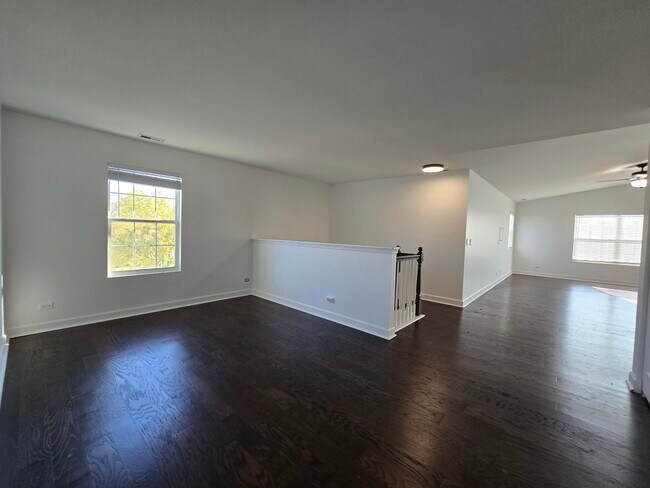 Building Photo - 1554 Millbrook Dr