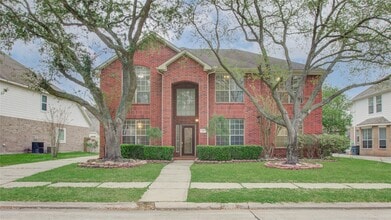 Building Photo - 411 Green Stone Ct