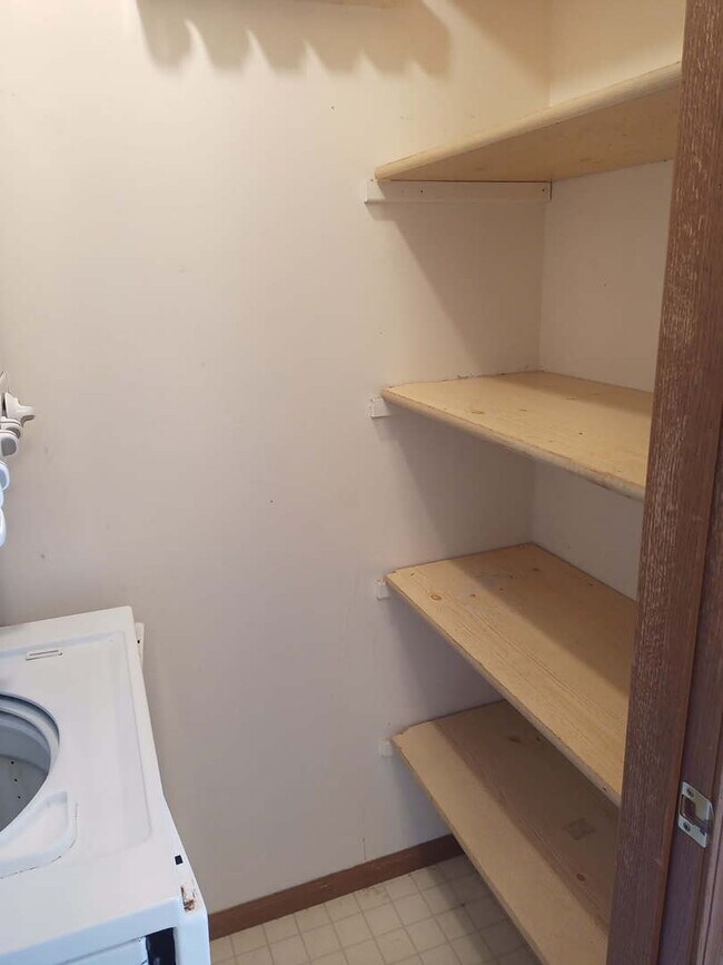 Building Photo - 4314 W Shamrock Ln