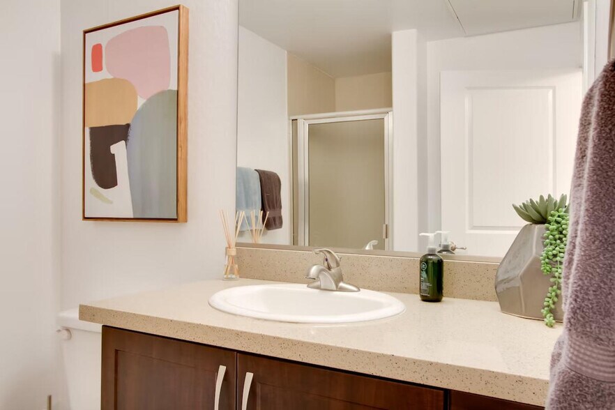 Building Photo - 5450 E Deer Valley Dr