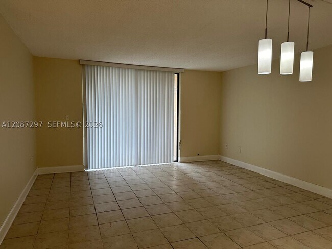 Building Photo - 8730 SW 133rd Ave