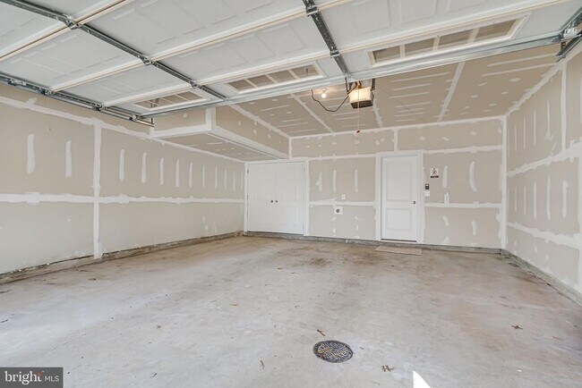 Building Photo - 9536 Barnes Lp