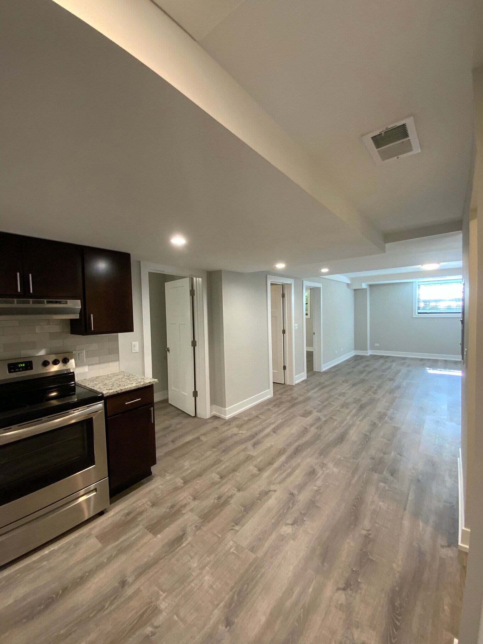 Building Photo - 1143 Maple Ave