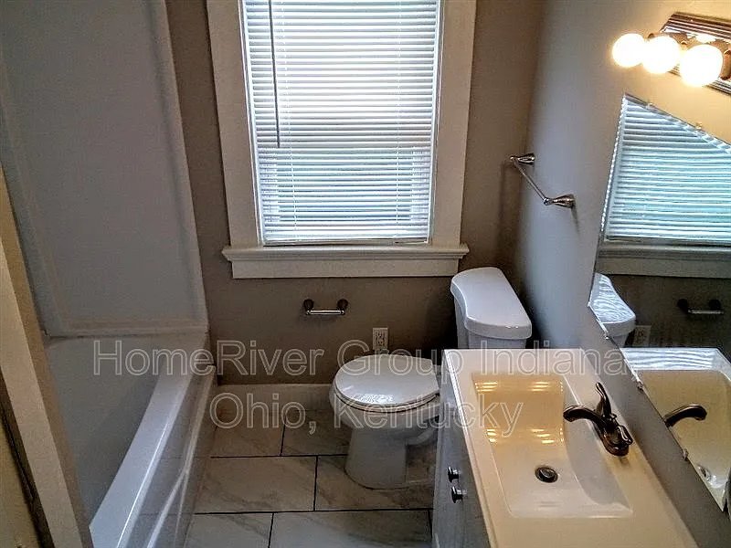 Building Photo - 1328 Wakefield Ave