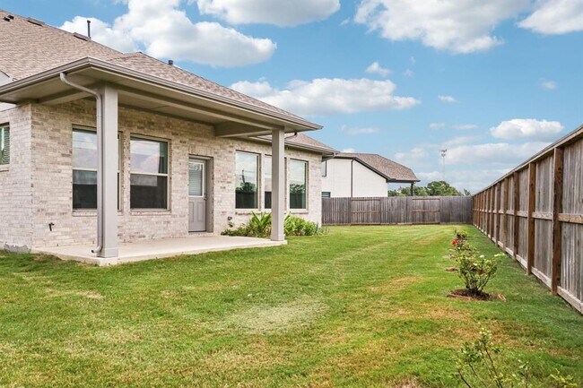 Building Photo - 18203 Lilac Woods Trl