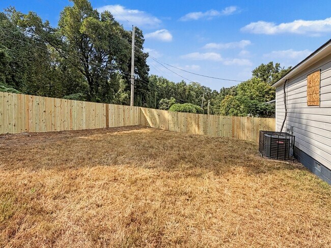 Building Photo - 4551 Sunny View Dr