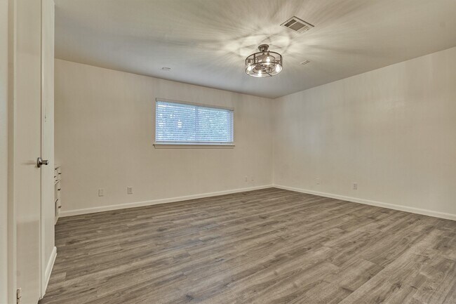 Building Photo - 6214 Fawnwood Dr
