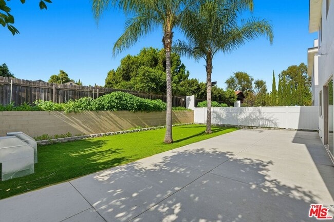 Building Photo - 6717 Sunnyslope Ave