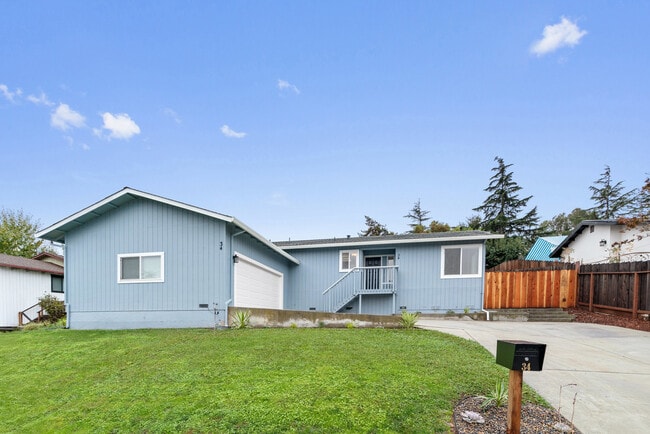 Building Photo - 34 Altamont Dr