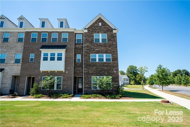 Building Photo - 7803 Reunion Row Dr