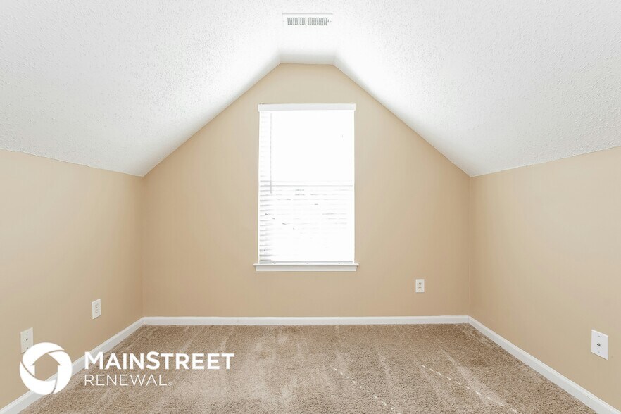 Building Photo - 9818 Aviary Hill Way