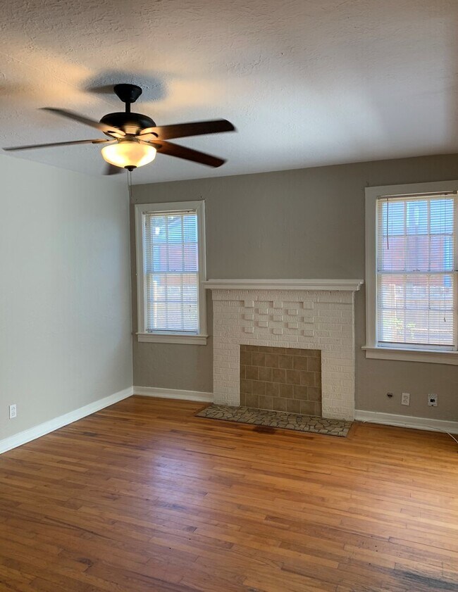 Building Photo - Charming Corner-Lot Home with Huge Fenced Yard & Detached Garage