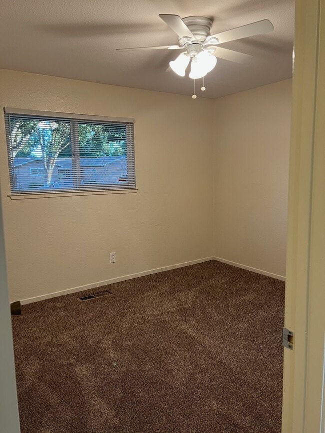 Building Photo - 2409 Riedel Way