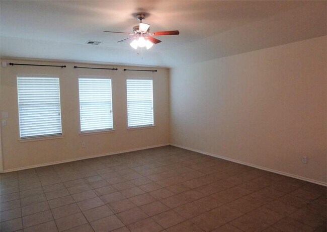 Building Photo - 7810 Squirrel Hollow Dr