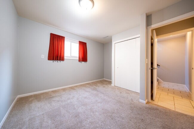 Building Photo - 7677 Whitney Dr