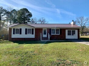 Building Photo - Lovely Updated Home in Spring Lake