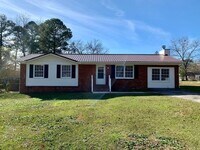 Building Photo - Lovely Updated Home in Spring Lake