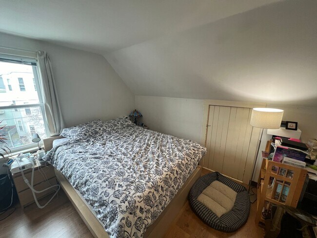 Building Photo - 7 Jay St