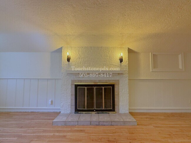 Building Photo - 1401 SE 130th Ave