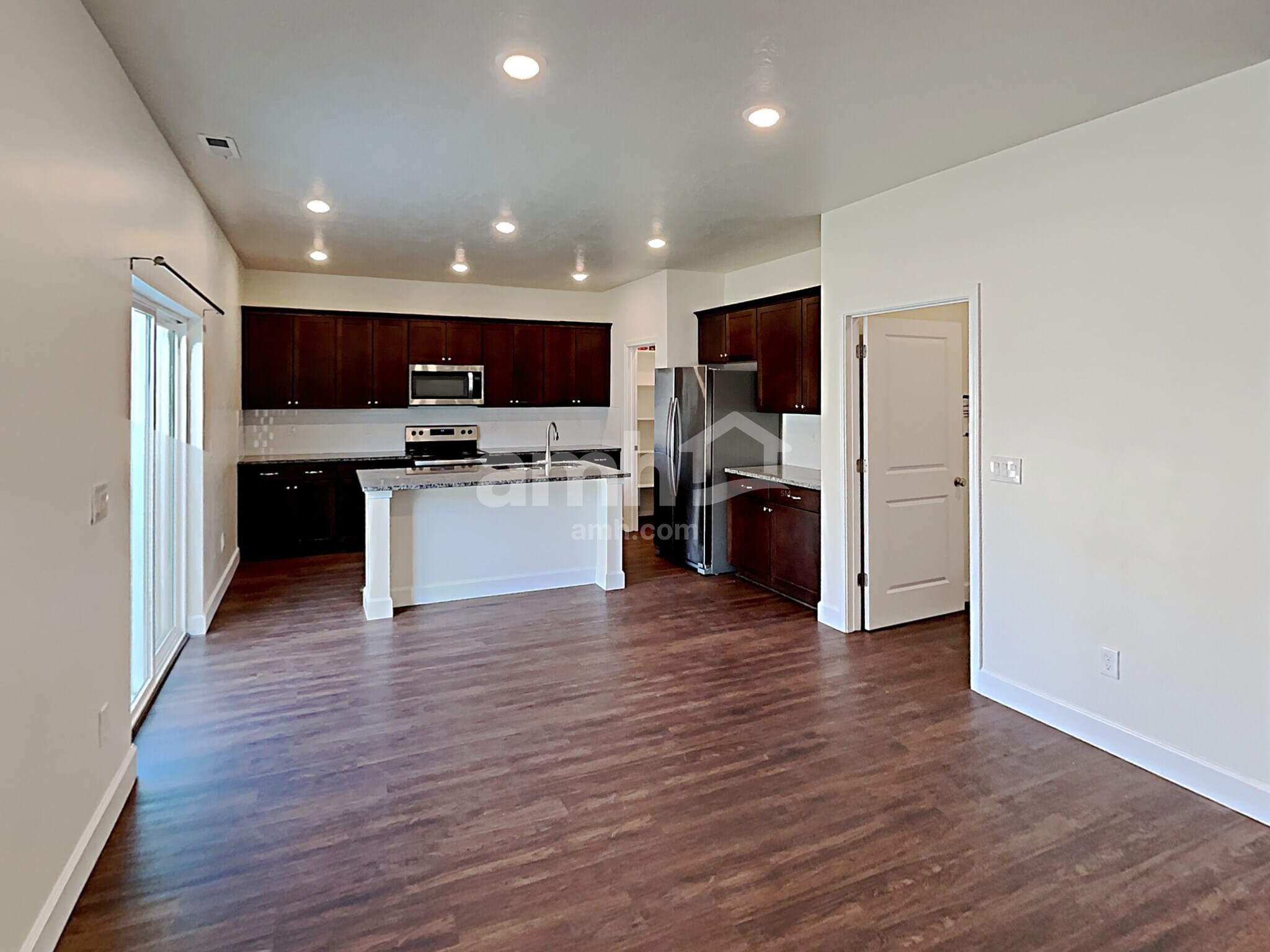 Building Photo - 2329 Surry Way