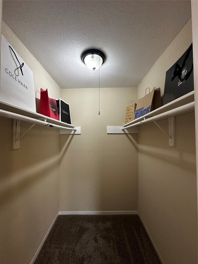 Building Photo - 22227 Deville Dr