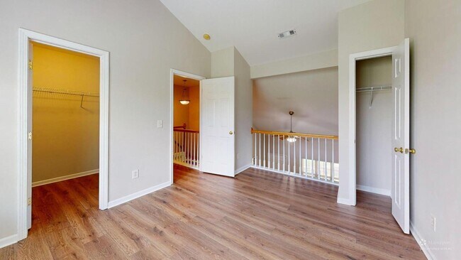 Building Photo - 10131 Ballyclare Ct