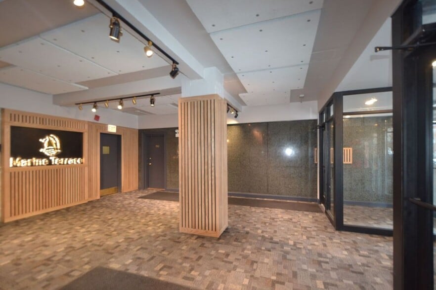 Building Photo - 4180 N Marine Dr