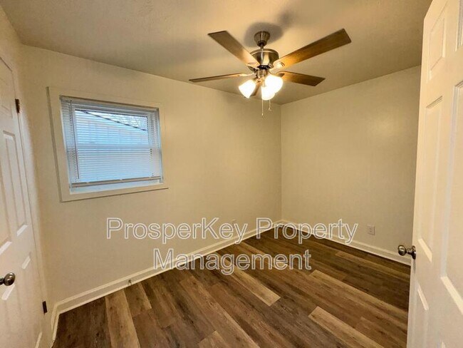 Building Photo - 2240 Patsy Ln