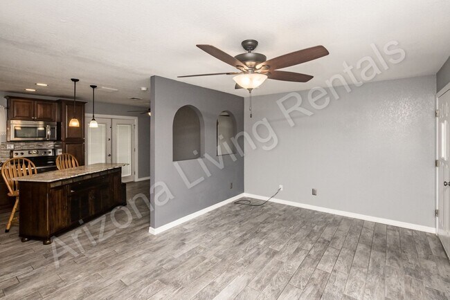 Building Photo - POOL HOME WITH CASITA