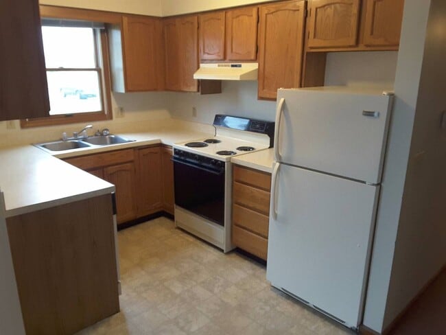 Building Photo - 205 Stonewall Ct