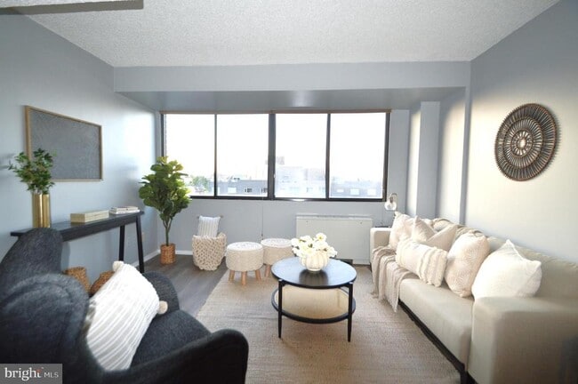 Building Photo - 1245 13th St NW