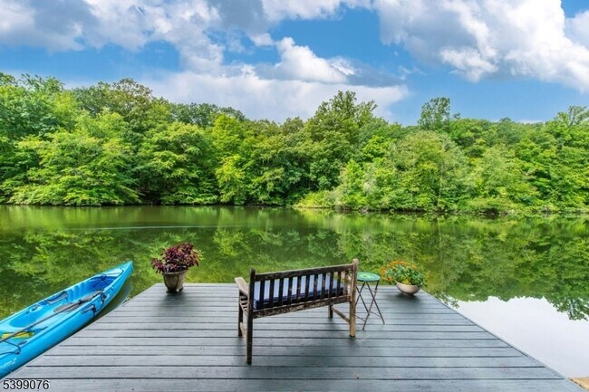 Building Photo - 37 N Rd