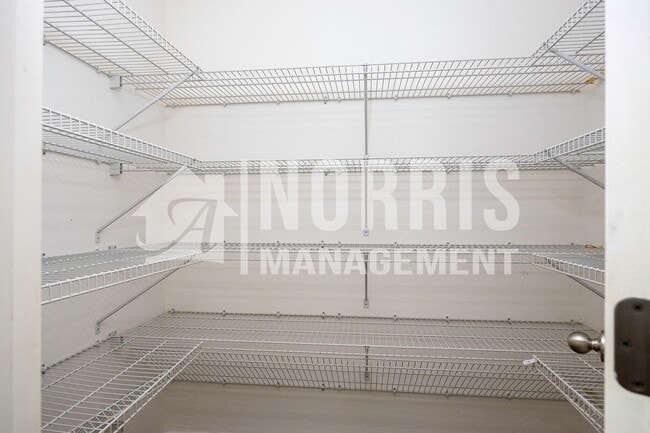 Building Photo - Two Story Home For Rent Available Now!