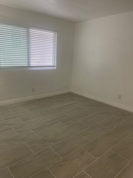 Building Photo - 16881 Sims Lane