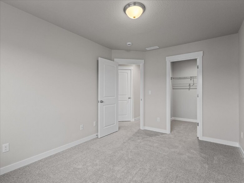 Building Photo - 11204 SE 162nd Ave