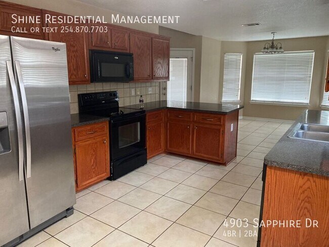 Building Photo - 4903 Sapphire Dr