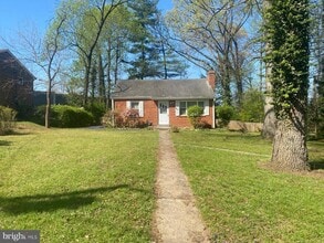 Building Photo - 2200 Greenwich St