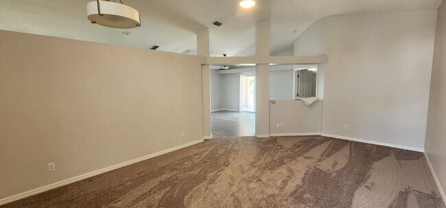 Building Photo - Single Family Home