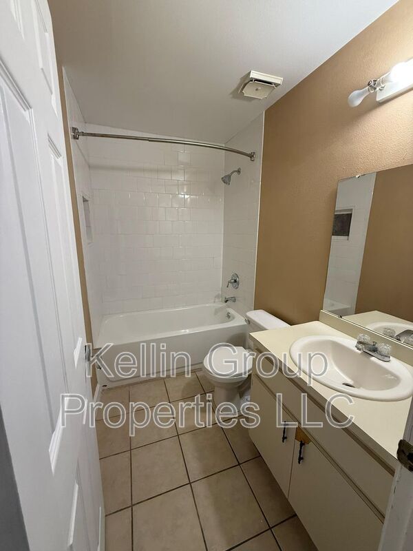 Building Photo - 5649 Struthers Ct