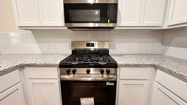 Building Photo - 11419 N University Ave