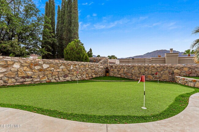 Building Photo - 6528 Calle Placido Dr