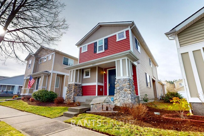 Building Photo - Beautifully renovated 3/2.5 home in the Ed...