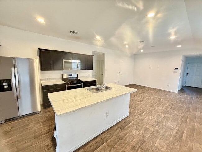 Building Photo - 14858 Cypress Holw Dr
